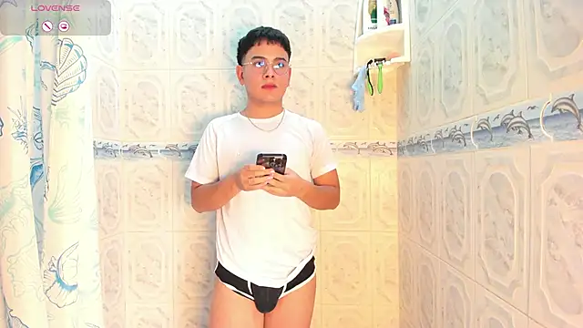 Snapshot of Young_Ben chatting on 11.15.25 Young Ben online show from 11.15.25