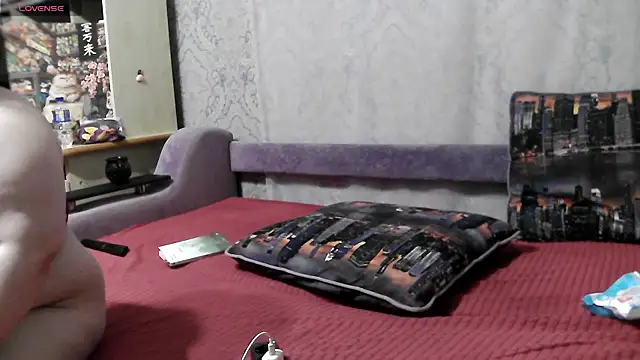 Snapshot of damn_angel66 chatting on 10.28.25 damn angel66 online show from 10.28.25