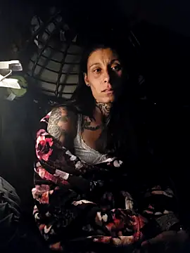 Snapshot of DarkAngelz1 chatting on 11.20.25 DarkAngelz1 online show from 11.20.25