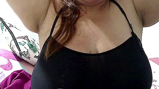 Snapshot of luciana69hot chatting on 04.17.26 luciana69hot online show from 04.17.26