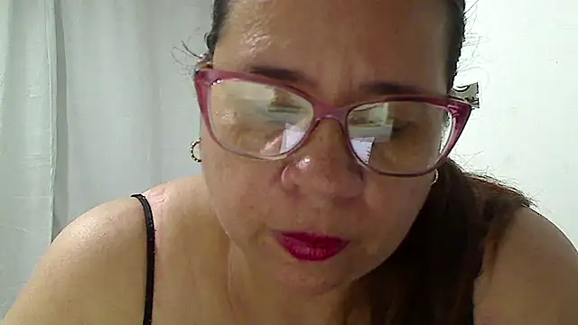 Snapshot of luciana69hot chatting on 06.27.26 luciana69hot online show from 06.27.26