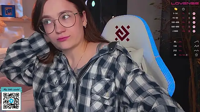 mia here online show from 10.20.25