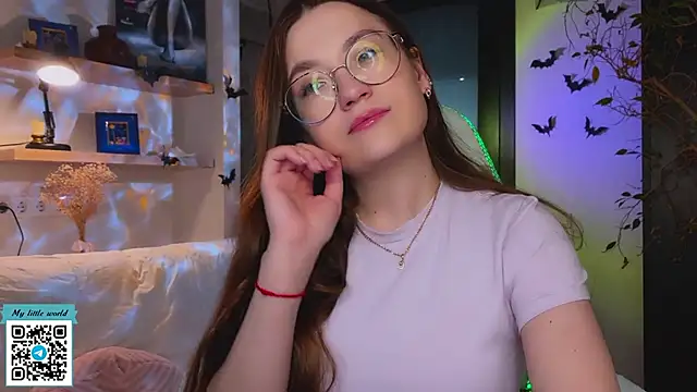 mia here online show from 10.25.25