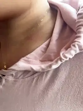 Snapshot of chenyu0308 chatting on 10.18.25 chenyu0308 online show from 10.18.25