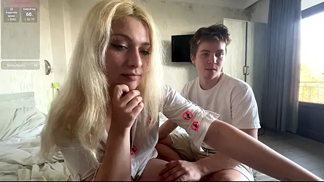 Hikki  online show from 11.05.25