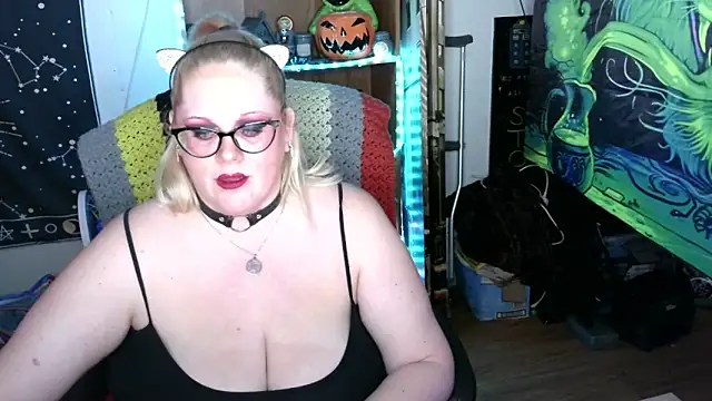 Kinky Witch online show from 04.22.26