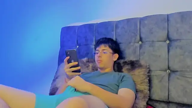 Maximo Miller online show from 09.16.25