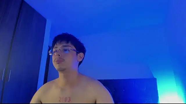 Maximo Miller online show from 10.02.25