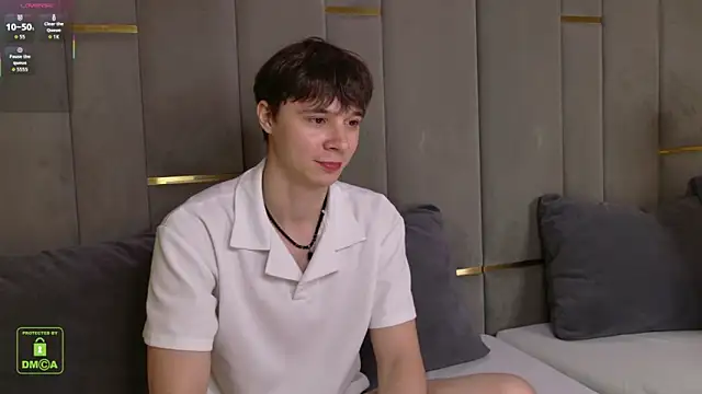 Snapshot of AnthonyHall chatting on 10.25.25 AnthonyHall online show from 10.25.25