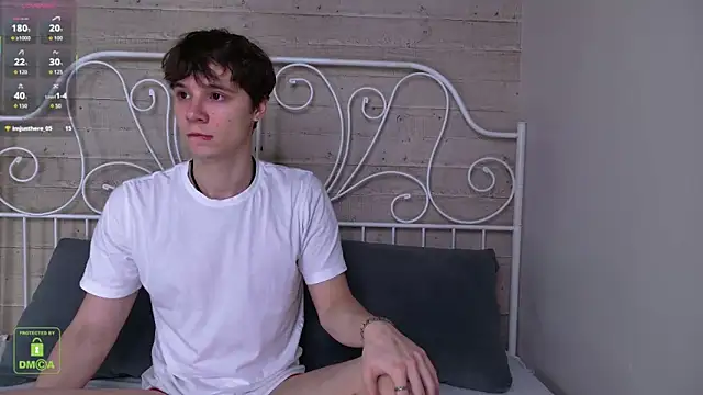 Snapshot of AnthonyHall chatting on 11.14.25 AnthonyHall online show from 11.14.25