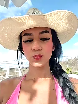 Juliana Xander online show from 12.16.25