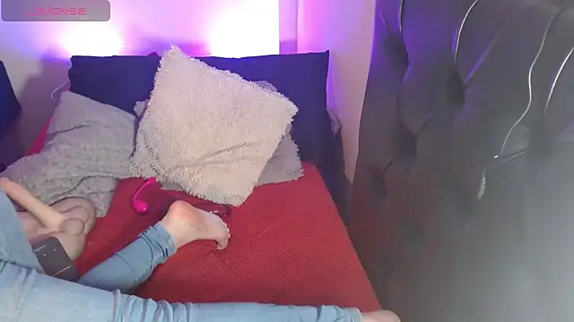 KrystalAdams online show from 09.25.25