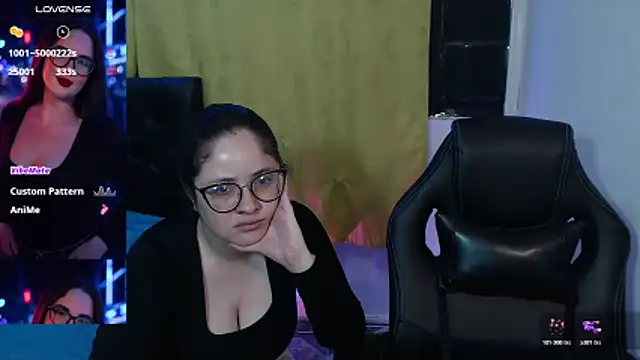 Snapshot of KrystalAdams chatting on 05.11.26 KrystalAdams online show from 05.11.26
