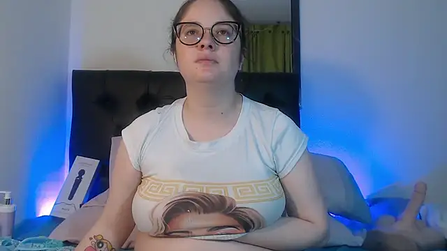 Snapshot of KrystalAdams chatting on 07.18.26 KrystalAdams online show from 07.18.26
