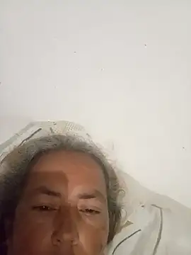 jendall189 online show from 10.31.25