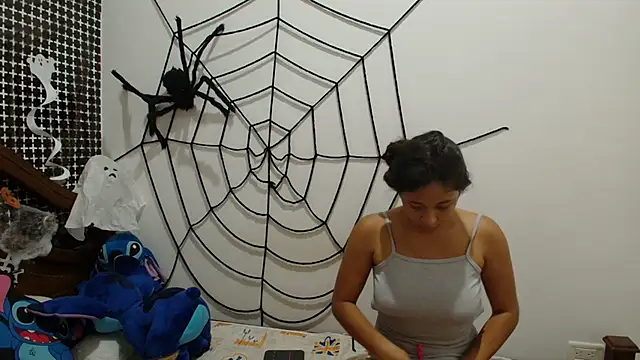 Aria Arthur online show from 10.29.25