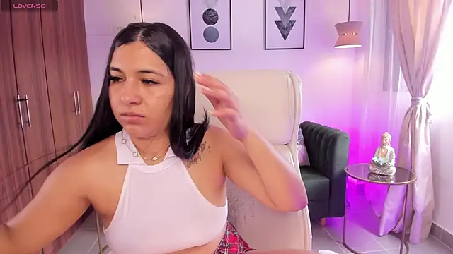 DANDARA THOM online show from 11.01.25