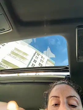 Snapshot of sweetsirenn chatting on 12.18.25 sweetsirenn online show from 12.18.25