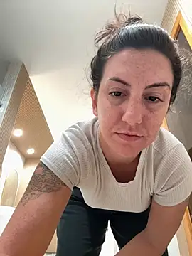 Snapshot of sweetsirenn chatting on 02.08.26 sweetsirenn online show from 02.08.26