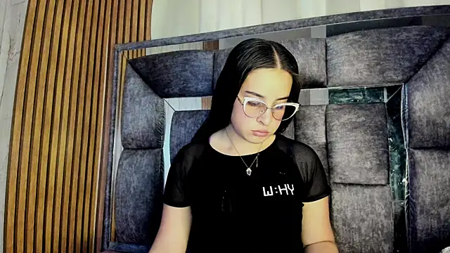 Cherry  Hot online show from 12.13.25