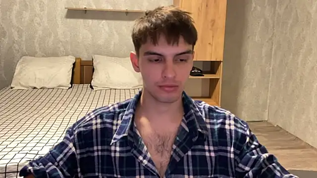 Snapshot of elliot_scott chatting on 09.13.25 elliot scott online show from 09.13.25