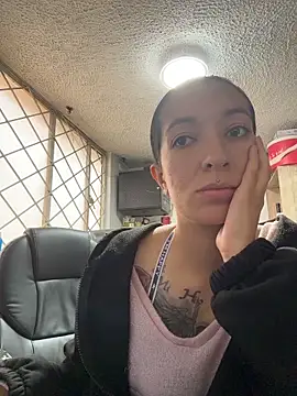 SALOME KORLAND online show from 04.01.26