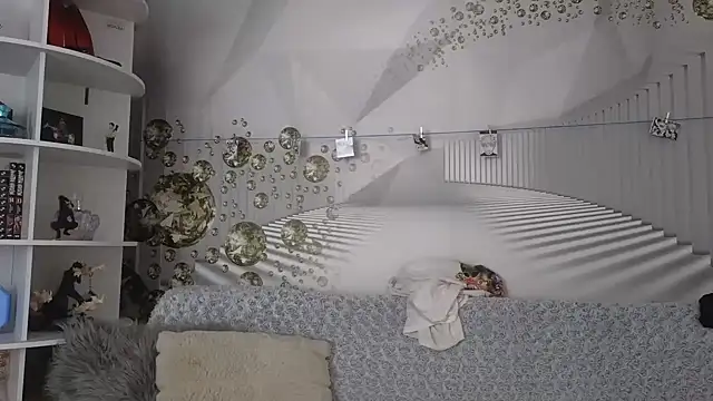 Snapshot of EvoletteLouLou chatting on 09.27.25 EvoletteLouLou online show from 09.27.25