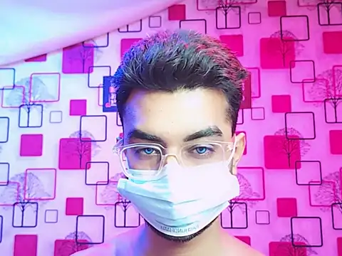 ChiseledCharm online show from 11.07.25