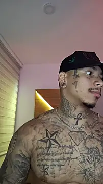 Snapshot of David_tatto1 chatting on 11.14.25 David tatto1 online show from 11.14.25