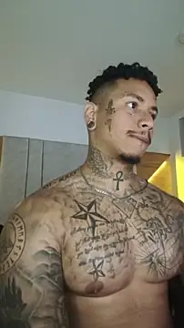 Snapshot of David_tatto1 chatting on 12.17.25 David tatto1 online show from 12.17.25
