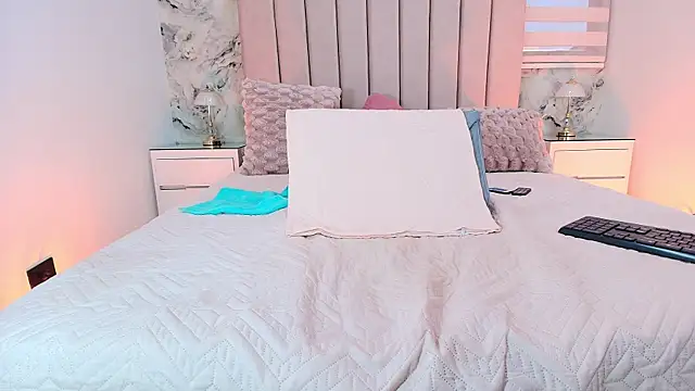 celeste moonx online show from 11.18.25