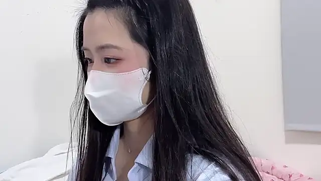 Snapshot of LHeart chatting on 11.07.25 LHeart online show from 11.07.25