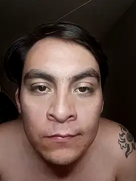 Snapshot of Ravenvodka chatting on 09.22.25 Ravenvodka online show from 09.22.25