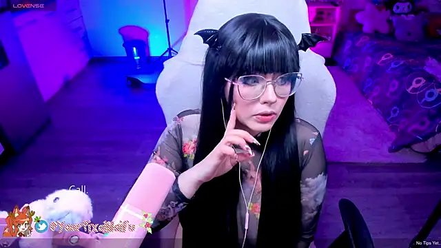 Snapshot of AlyssaRomanova chatting on 12.22.25 AlyssaRomanova online show from 12.22.25