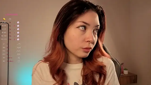 Snapshot of Pussy_Dream chatting on 12.16.25 Pussy Dream online show from 12.16.25