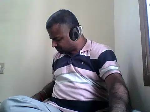 sree4143 online show from 11.26.25