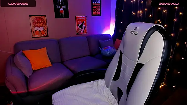 deboramoore online show from 09.24.25