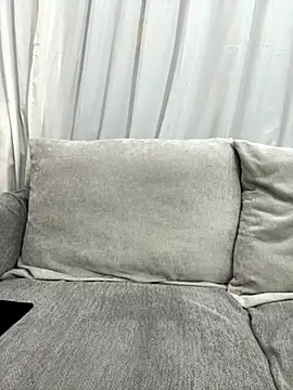 Snapshot of cute-yay chatting on 10.28.25 cute-yay online show from 10.28.25