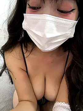 Snapshot of cute-yay chatting on 11.28.25 cute-yay online show from 11.28.25