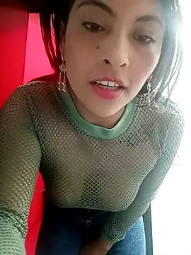 Snapshot of Fox_Roxxan chatting on 09.13.25 Fox Roxxan online show from 09.13.25