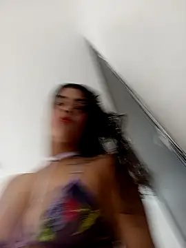 Snapshot of Fox_Roxxan chatting on 11.09.25 Fox Roxxan online show from 11.09.25