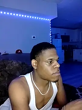 Snapshot of MrGreenbeanbean88 chatting on 11.06.25 MrGreenbeanbean88 online show from 11.06.25