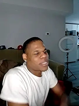 Snapshot of MrGreenbeanbean88 chatting on 11.24.25 MrGreenbeanbean88 online show from 11.24.25