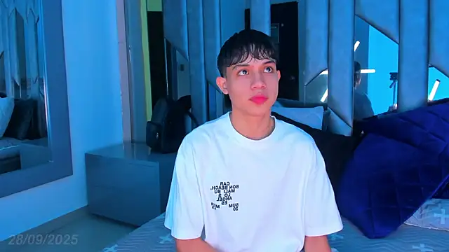 Sebax Young online show from 09.28.25