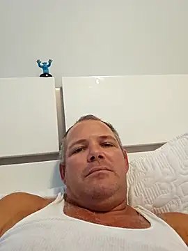 cubanitofeliz40 online show from 09.18.25