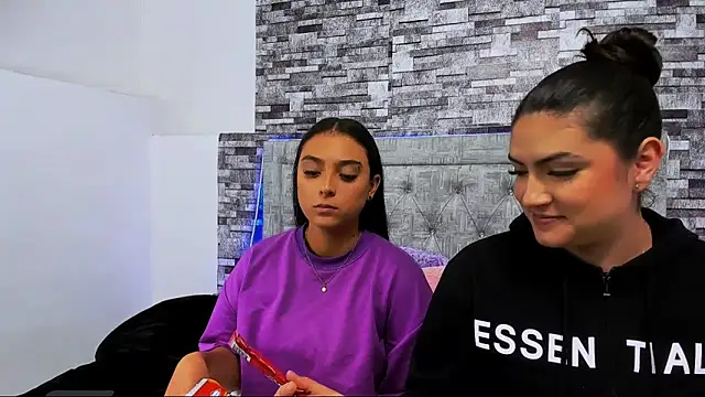 nicolexxaleja online show from 10.22.25