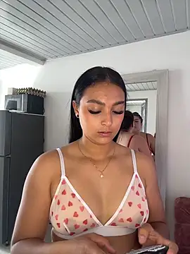 Snapshot of nicolexxaleja chatting on 03.27.26 nicolexxaleja online show from 03.27.26