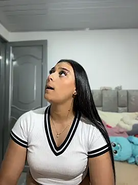 Snapshot of nicolexxaleja chatting on 04.08.26 nicolexxaleja online show from 04.08.26