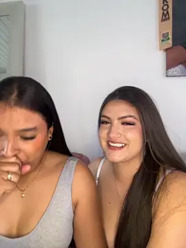 Snapshot of nicolexxaleja chatting on 04.10.26 nicolexxaleja online show from 04.10.26