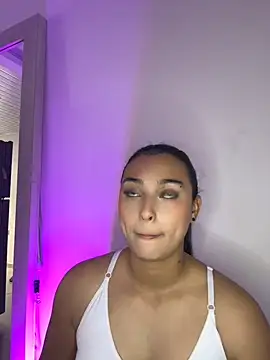 Snapshot of nicolexxaleja chatting on 07.15.26 nicolexxaleja online show from 07.15.26